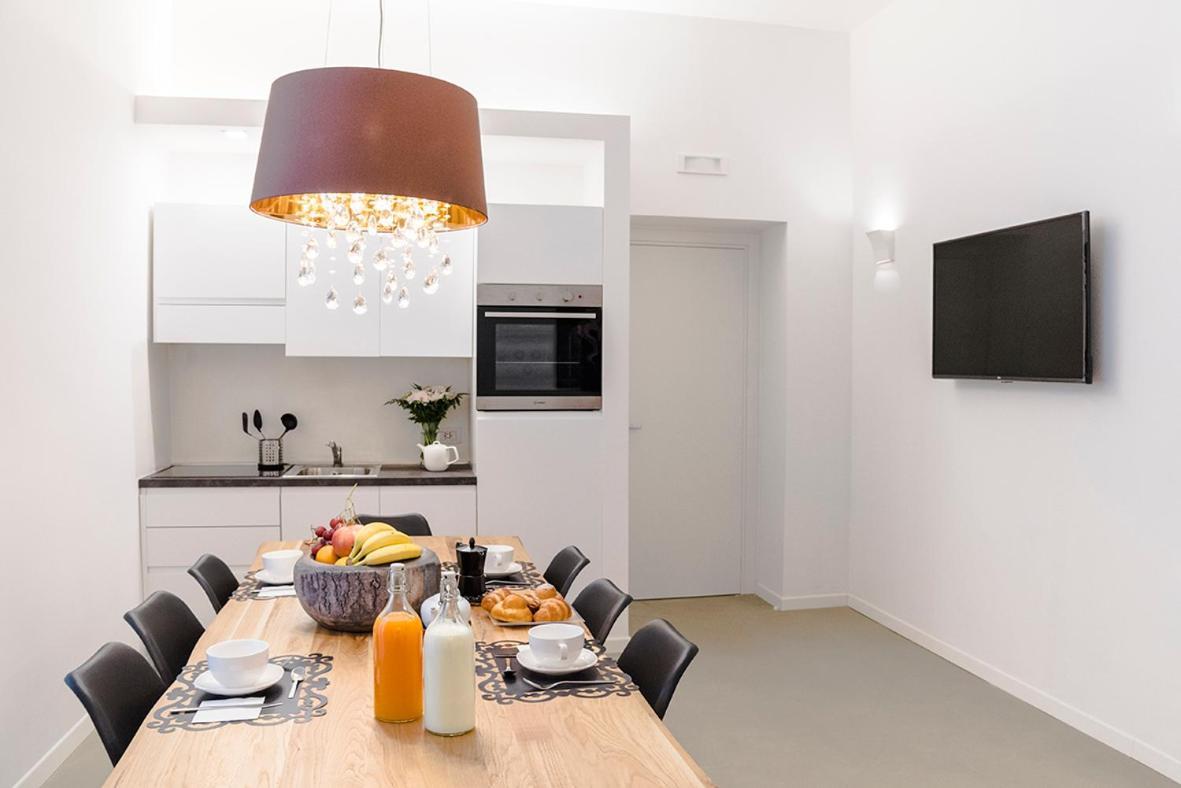 A Misura Duomo Rooms & Apartment - Ls Accommodations Napoli Eksteriør bilde